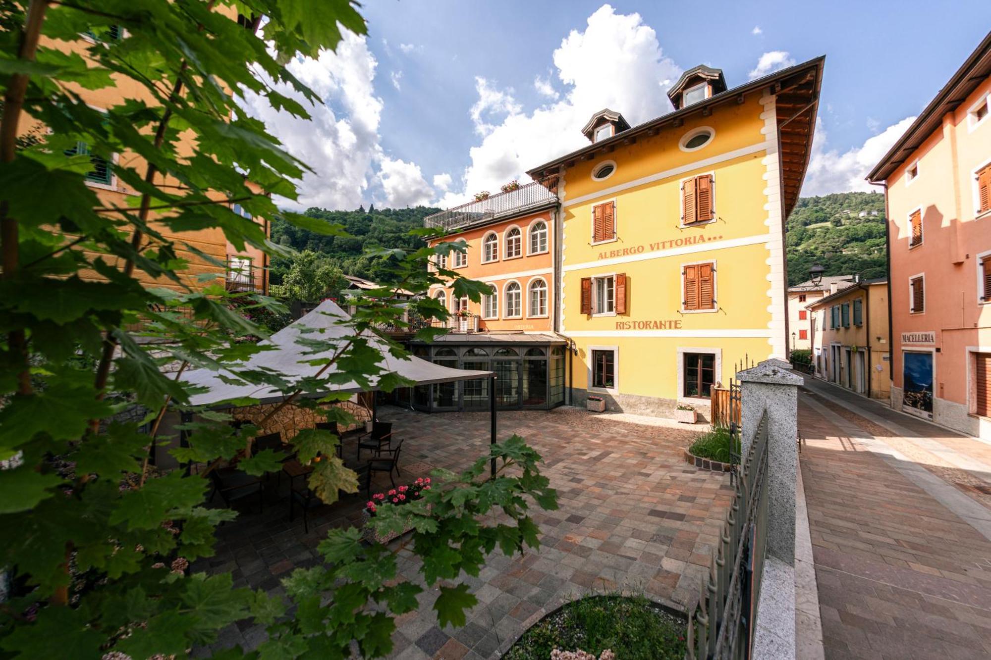 Hotel Vittoria Roncegno Exterior foto